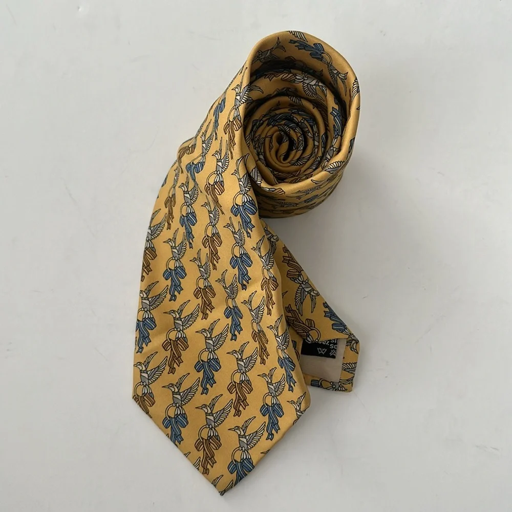 Salvatore Ferragamo 100% Silk yellow tie with birds pattern blue / yellow tones